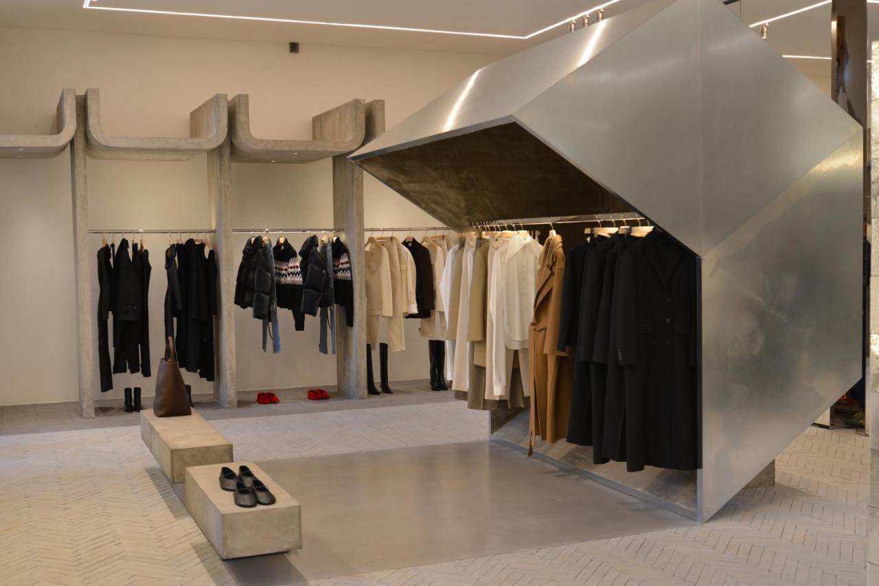 Portrait - Lungarno Collection 5* Milan