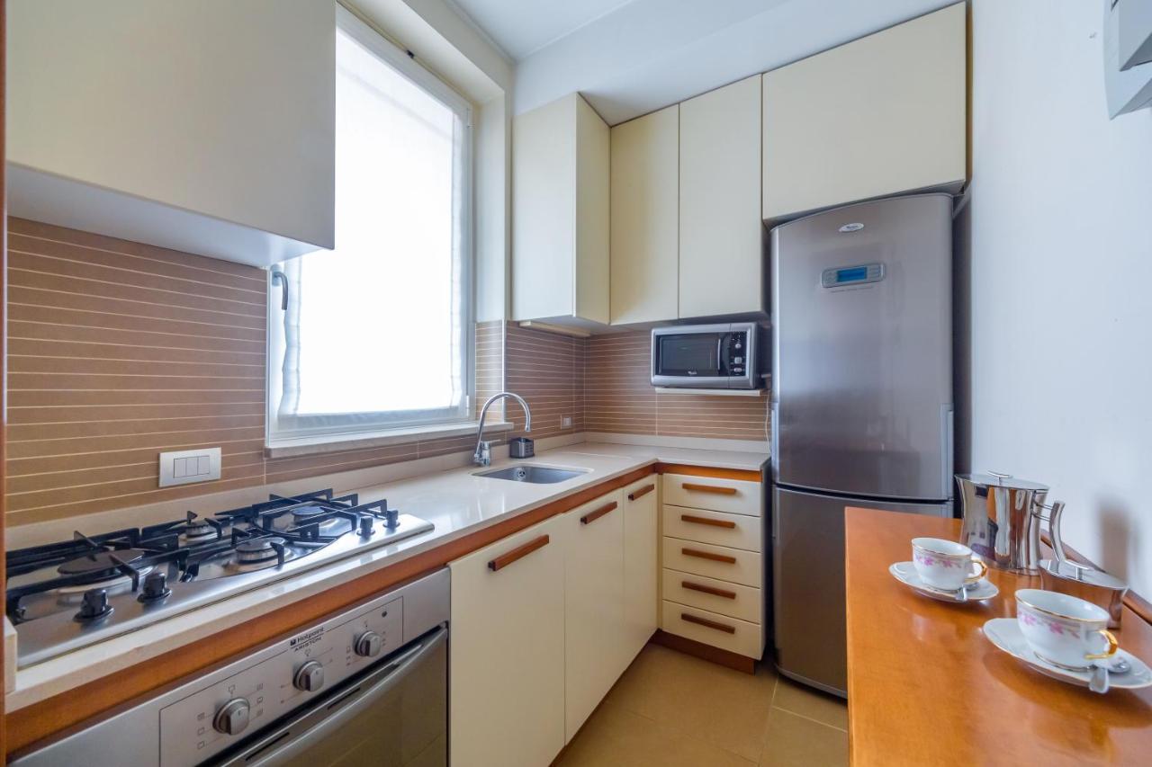 Apartamento Cozy Apt - Corso Vercelli & Conciliazione M1 *