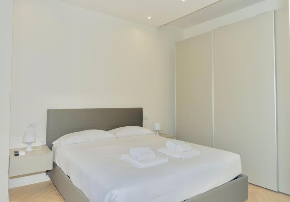 Apartment Sky View -porta Nuova- 2 Con Balcone