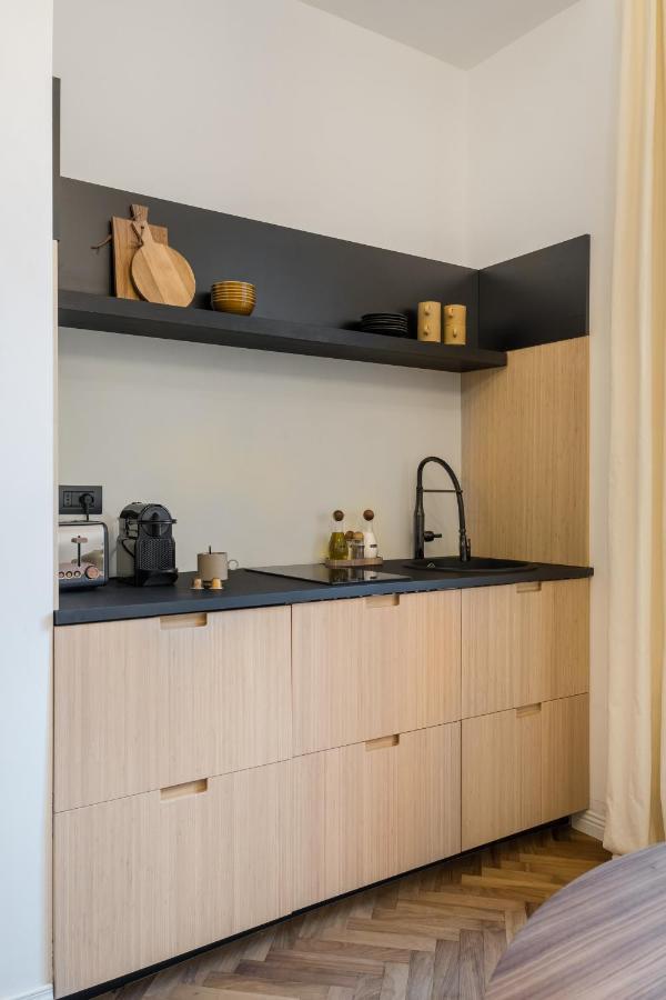 Casa Unica - Elegant With Balcony - Centrale 1 Apartment Milan