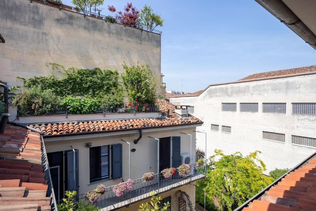 De Amicis' Nest - Center Apartment Milan