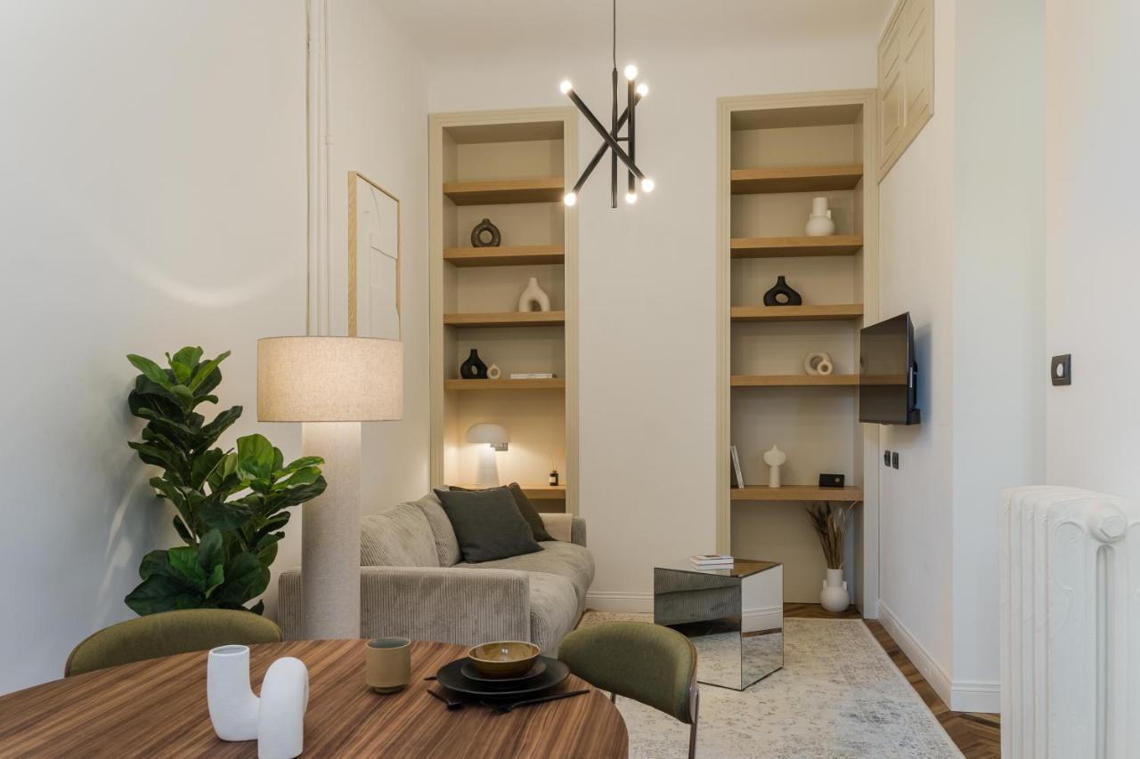 Casa Unica - Elegant With Balcony - Centrale 1 Milan