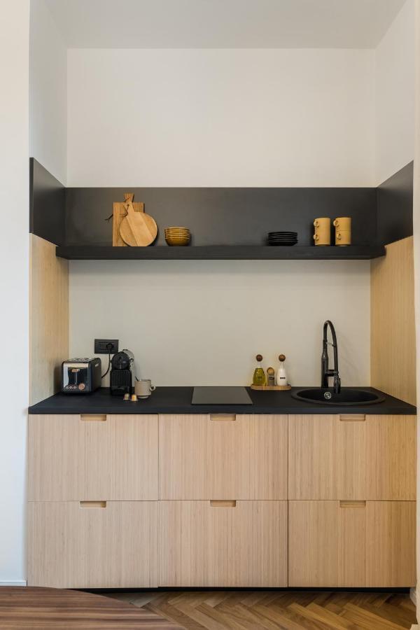 Casa Unica - Elegant With Balcony - Centrale 1 Apartment Milan