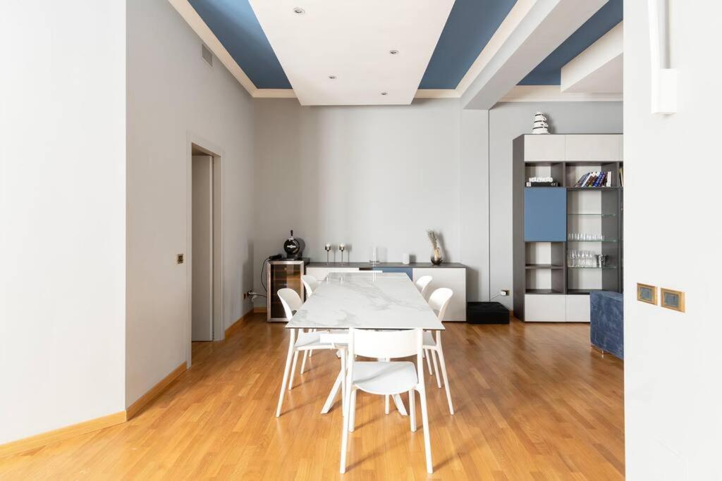 Apartment Urban Oasis Home, 6 Guests, Great Location *