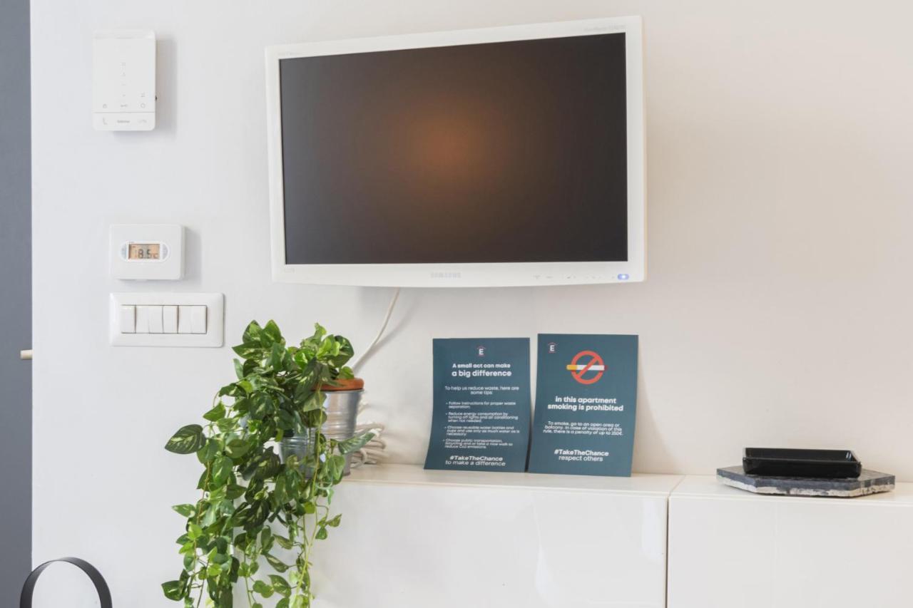 Apartment Easylife - Bellissimo Con Balconcino Panoramico Nel Vivace Quartiere Dei Navigli