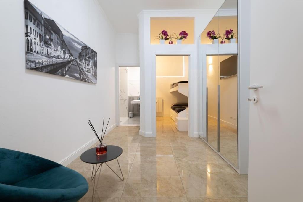 San Babila - Luxury Milanese Apartment *
