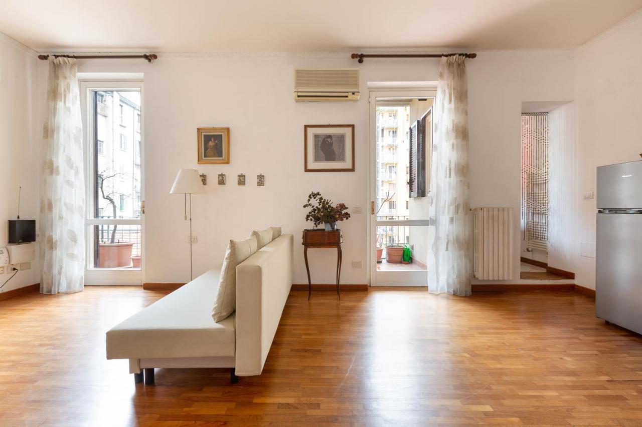 Cozy With Balcony - Porta Romana District Apartamento *
