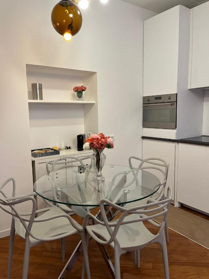 Apartamento Casa Vercelli Delizioso Bilocale Moderno Nella Vecchia Milão