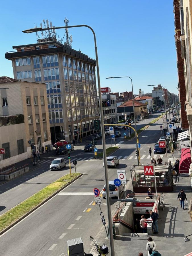 Domusmi Viale Monza 319 Milão