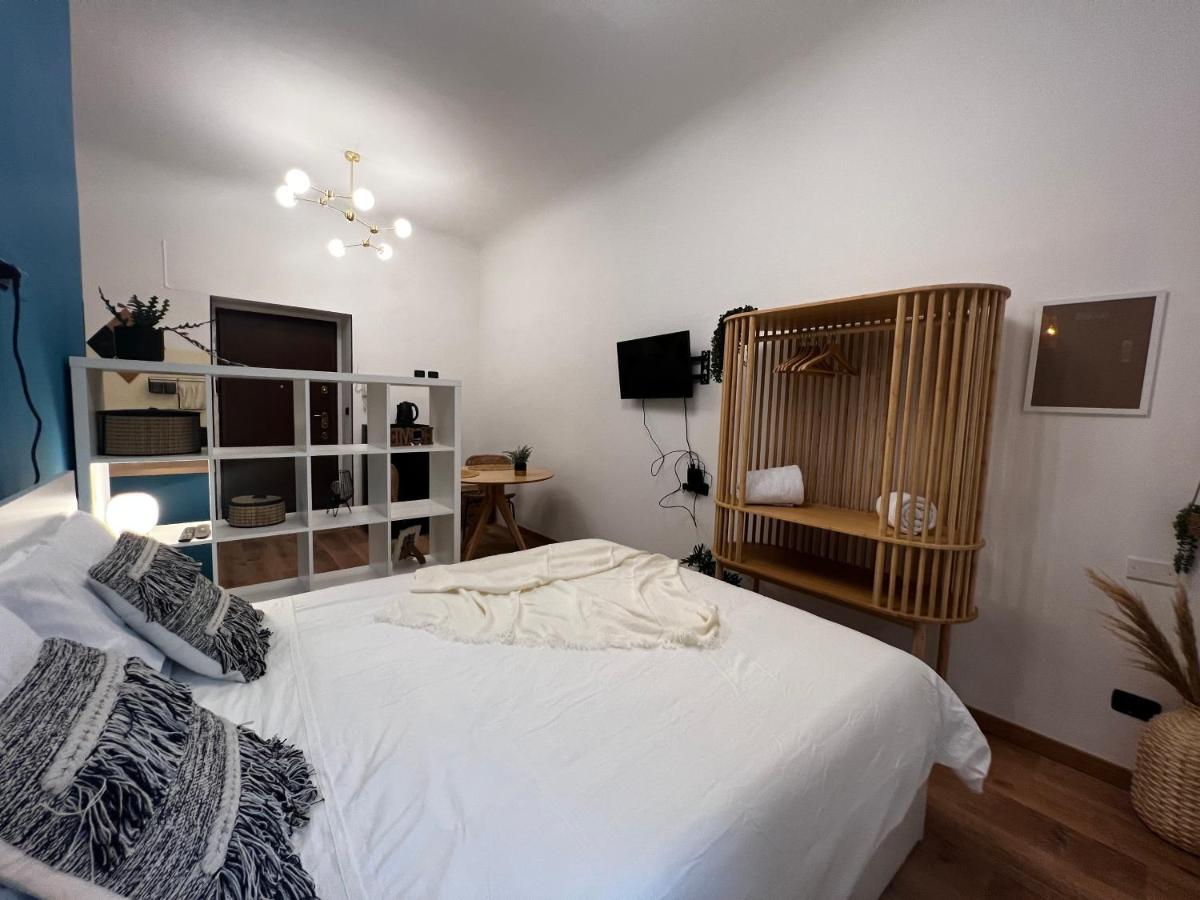 Regina Ai Navigli - Sky Tv, Wifi And Breakfast Box Apartamento *