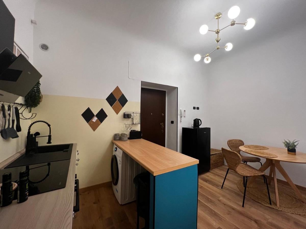Apartamento Regina Ai Navigli - Sky Tv, Wifi And Breakfast Box