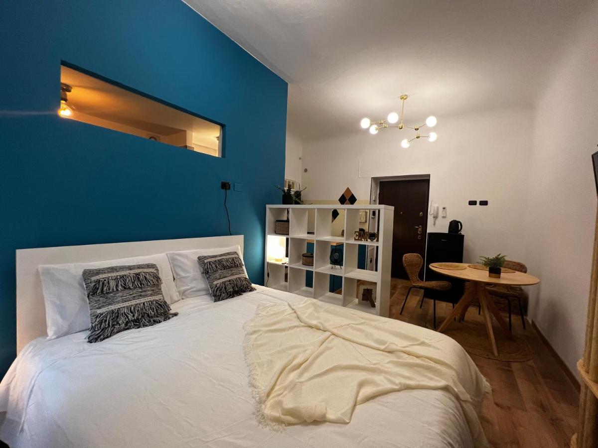 Regina Ai Navigli - Sky Tv, Wifi And Breakfast Box Apartamento Milão