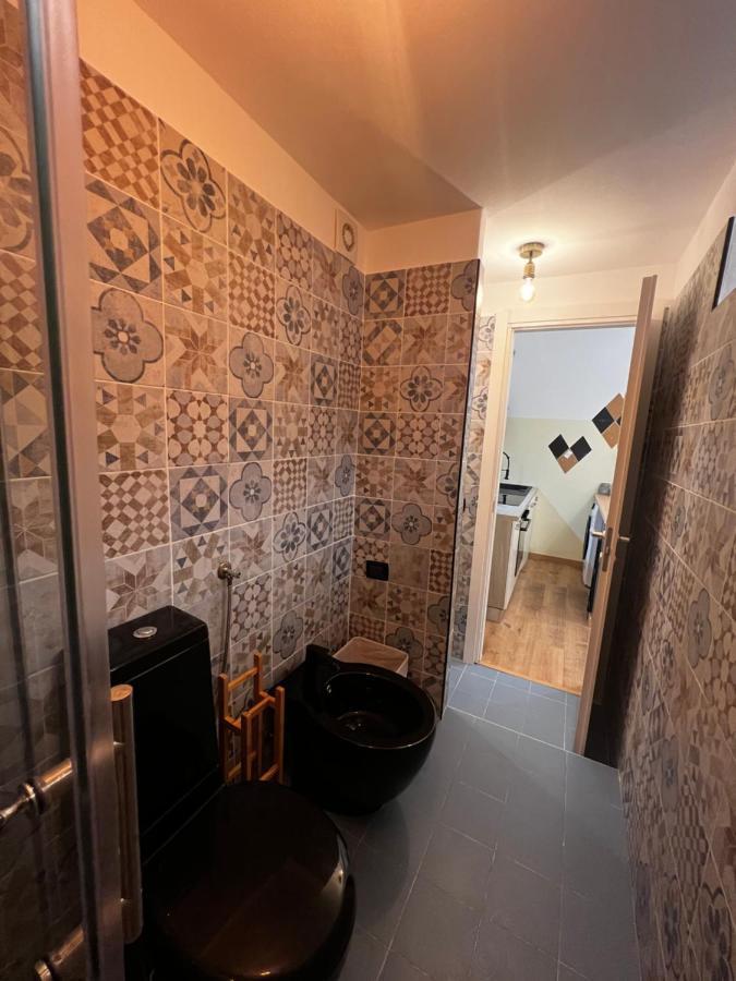 Apartamento Regina Ai Navigli - Sky Tv, Wifi And Breakfast Box