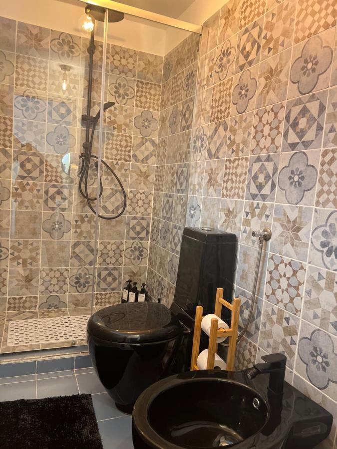 Apartamento Regina Ai Navigli - Sky Tv, Wifi And Breakfast Box