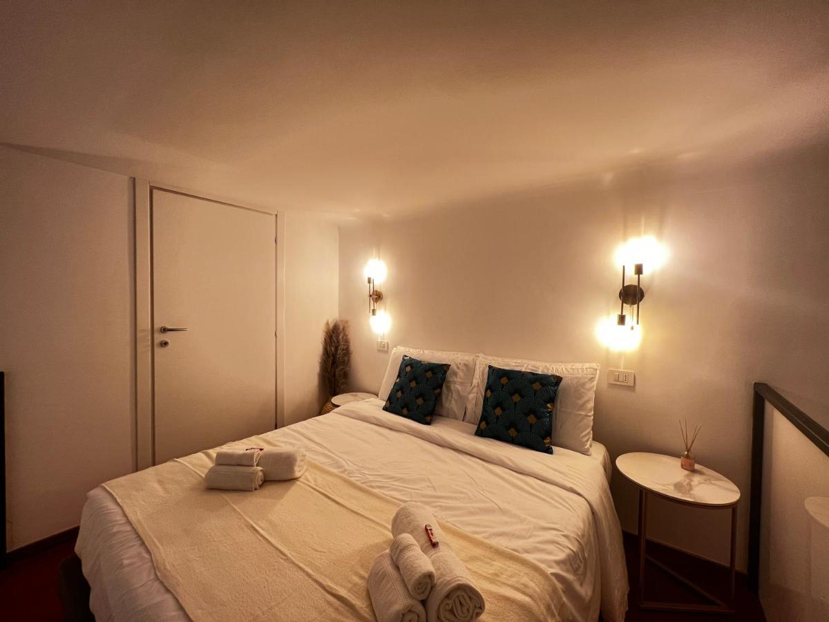 Regina In Porta Romana 2 - Sky Tv, Wifi E Breakfast Box Apartment