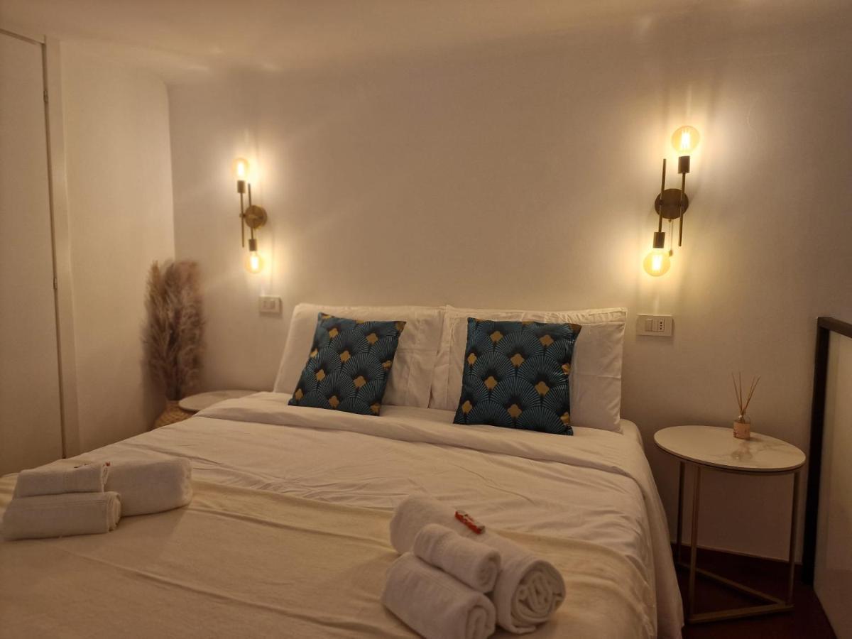 Regina In Porta Romana 2 - Sky Tv, Wifi E Breakfast Box