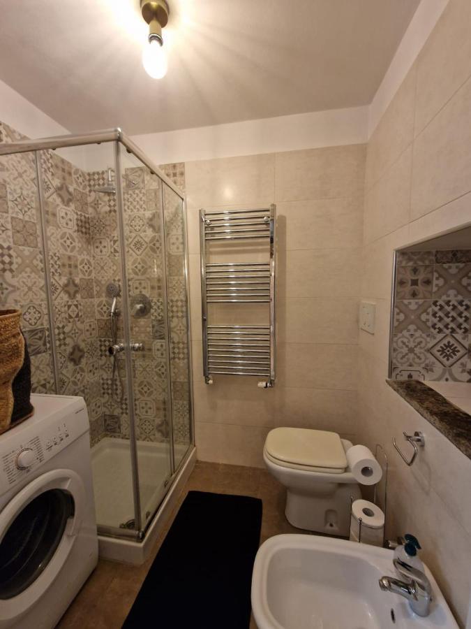Apartment Regina In Porta Romana 2 - Sky Tv, Wifi E Breakfast Box
