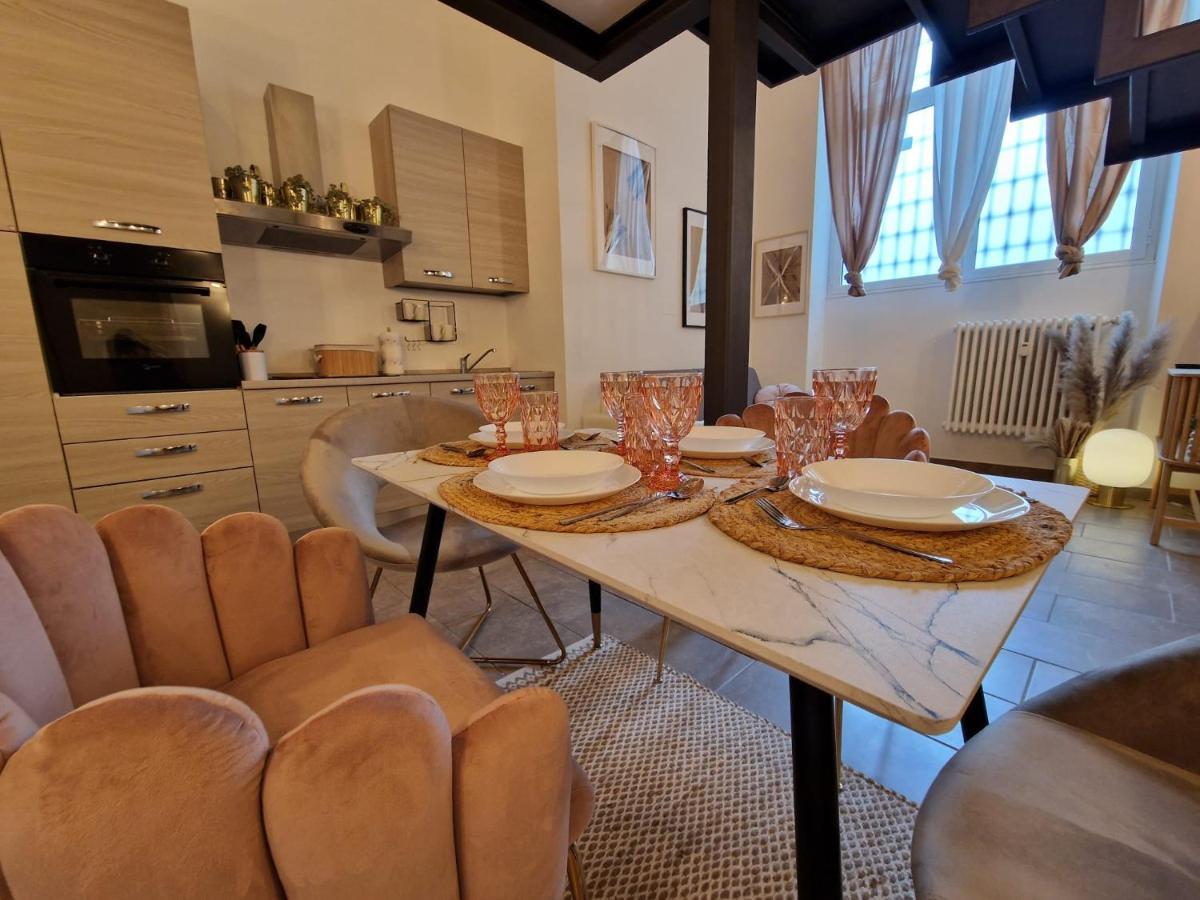 Regina In Porta Romana 2 - Sky Tv, Wifi E Breakfast Box