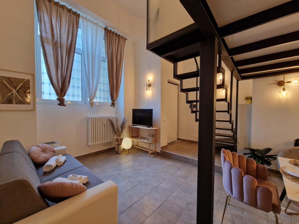 Regina In Porta Romana 2 - Sky Tv, Wifi E Breakfast Box *