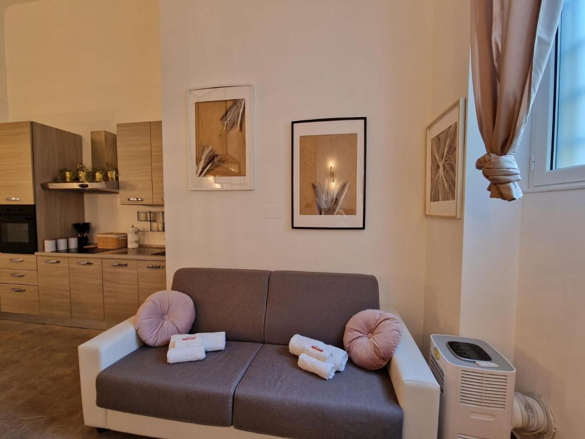 Regina In Porta Romana 2 - Sky Tv, Wifi E Breakfast Box Milan