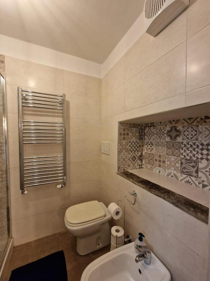 Regina In Porta Romana 2 - Sky Tv, Wifi E Breakfast Box Apartment Milan
