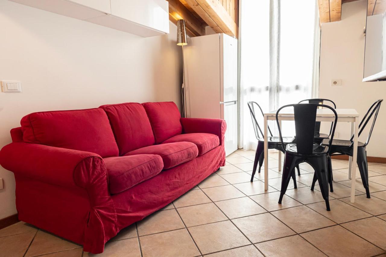 Apartment Bilocale Con Splendida Vista In Zona Bovisa