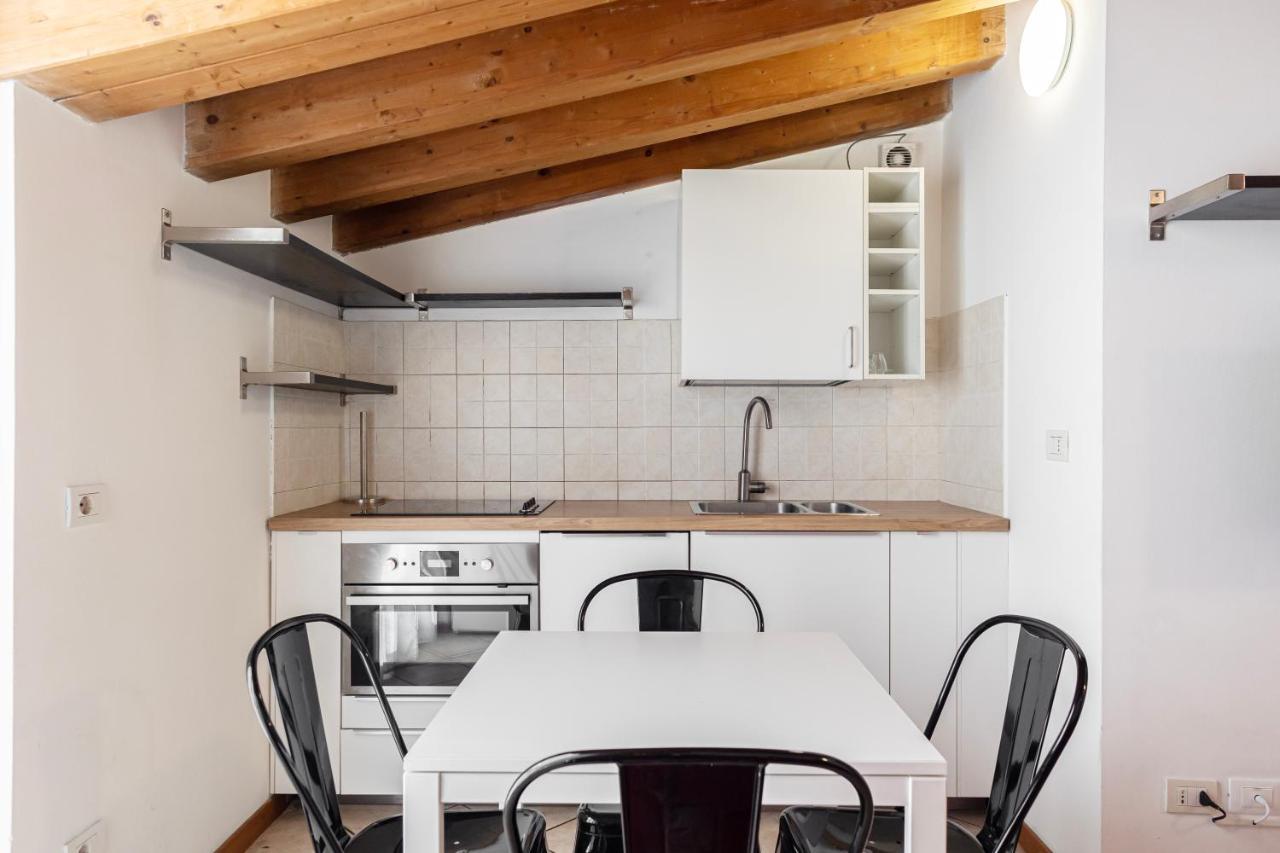 Bilocale Con Splendida Vista In Zona Bovisa Apartment Milan