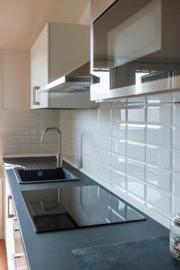 Xenia - Newly Renovated Flat In Fiera Area * Milão