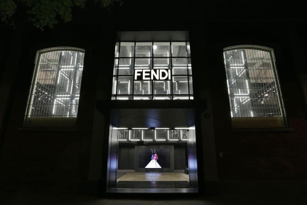 Duomo-navigli Fashion Week Milan