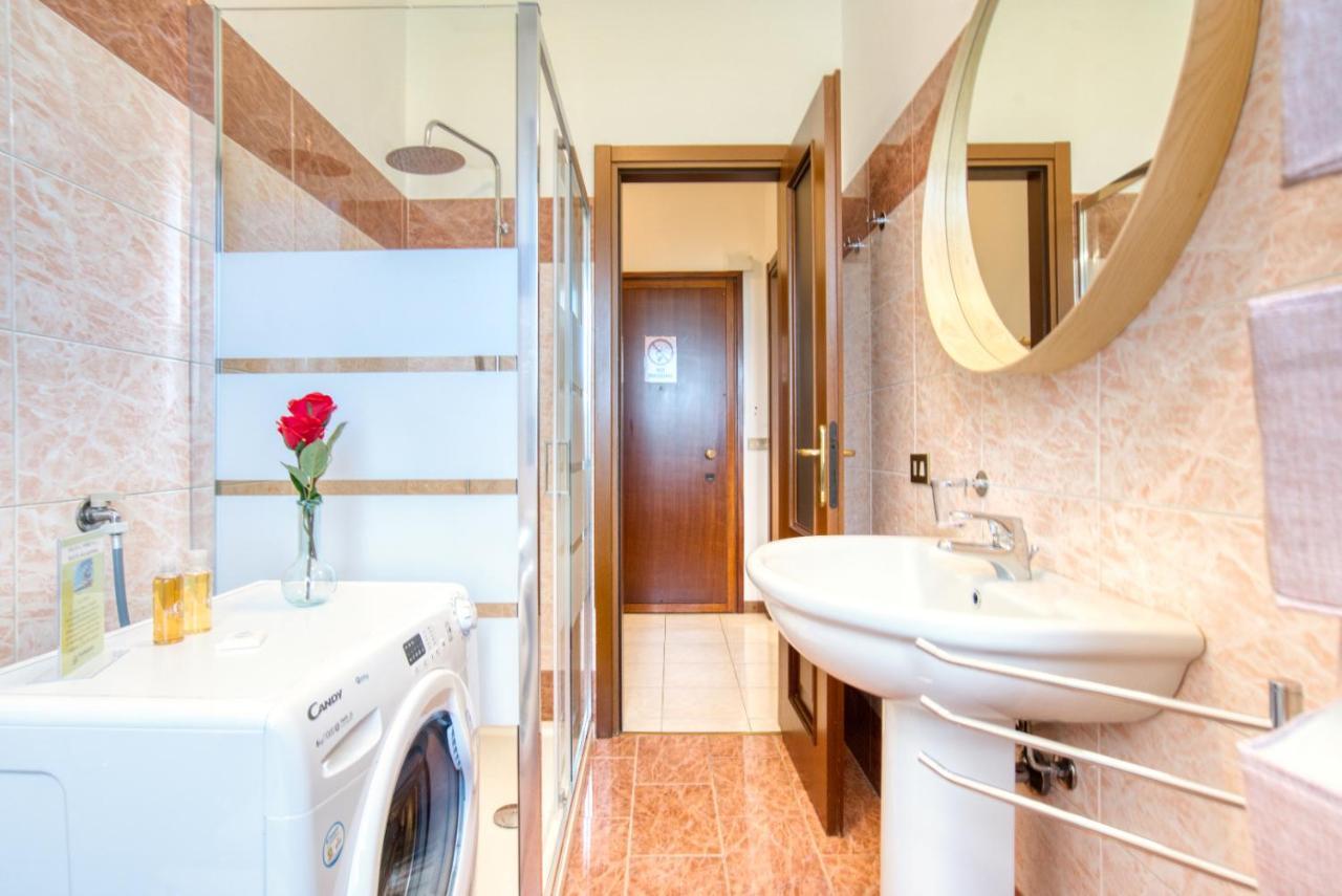 Apartment Caseospitali - Casa Graziella, Bilocale A 5 Minuti Dal San Raffaele Per 5 *