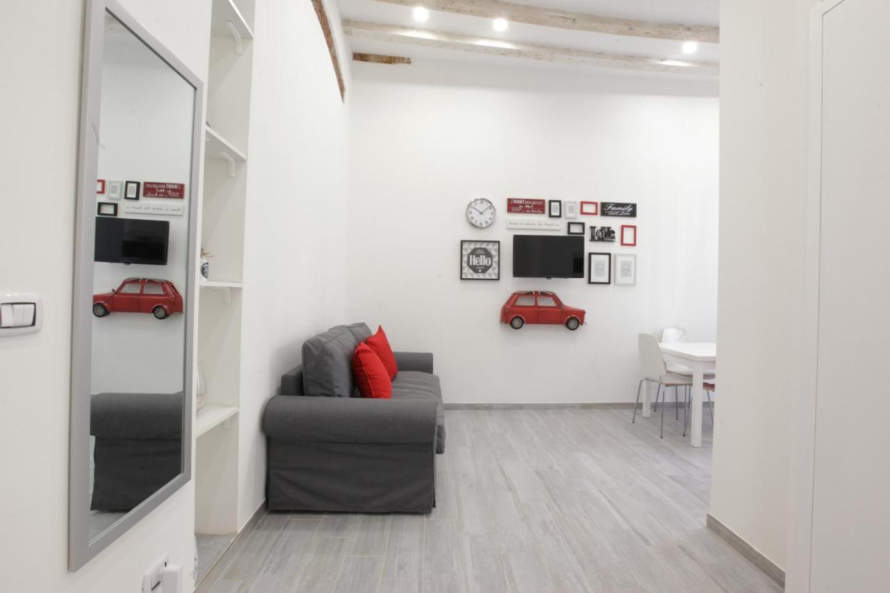 Amazing In Center With Balcony Apartment Milan