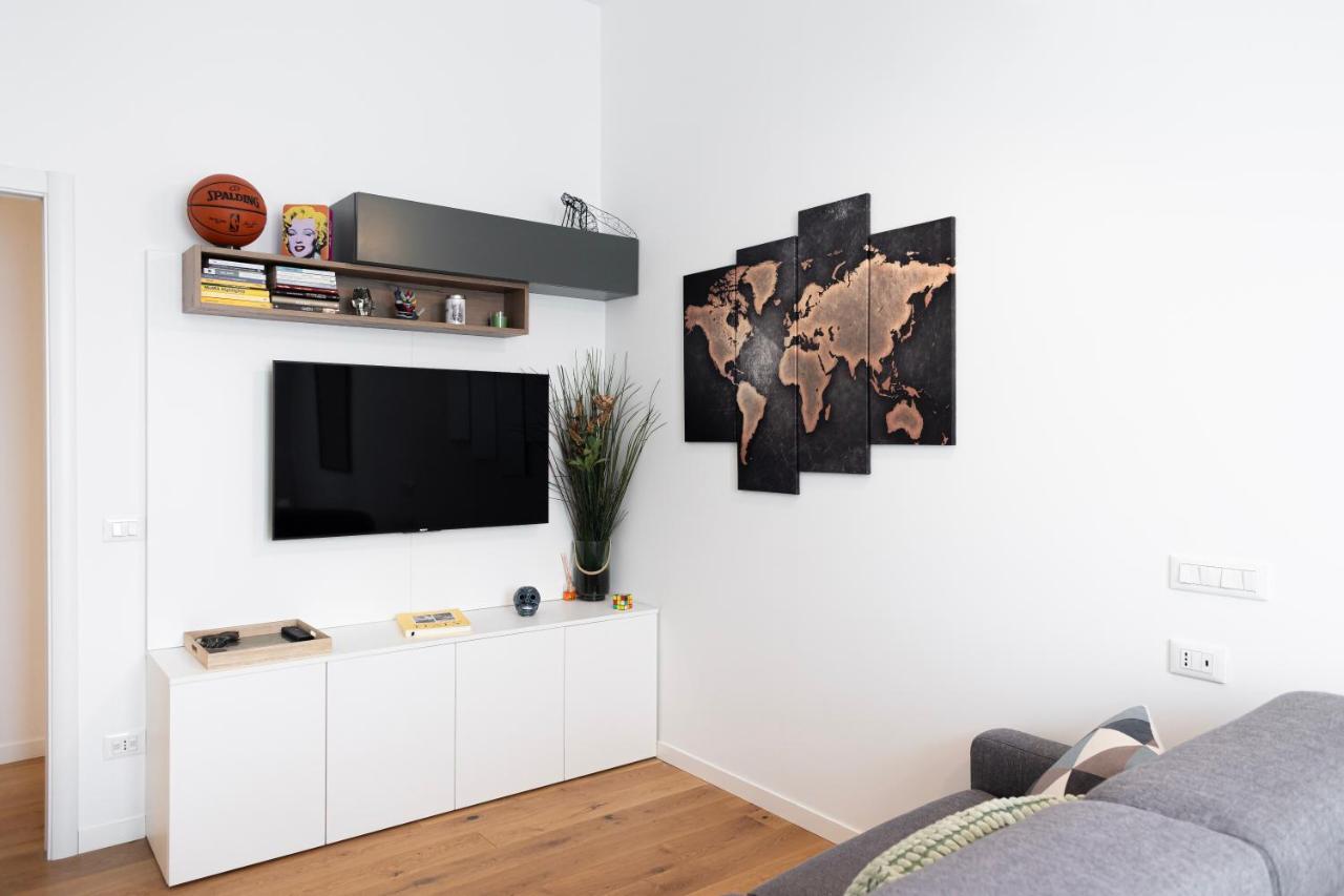 Apartment Elegante Bilocale In De Angeli - Piazzale Siena Milan