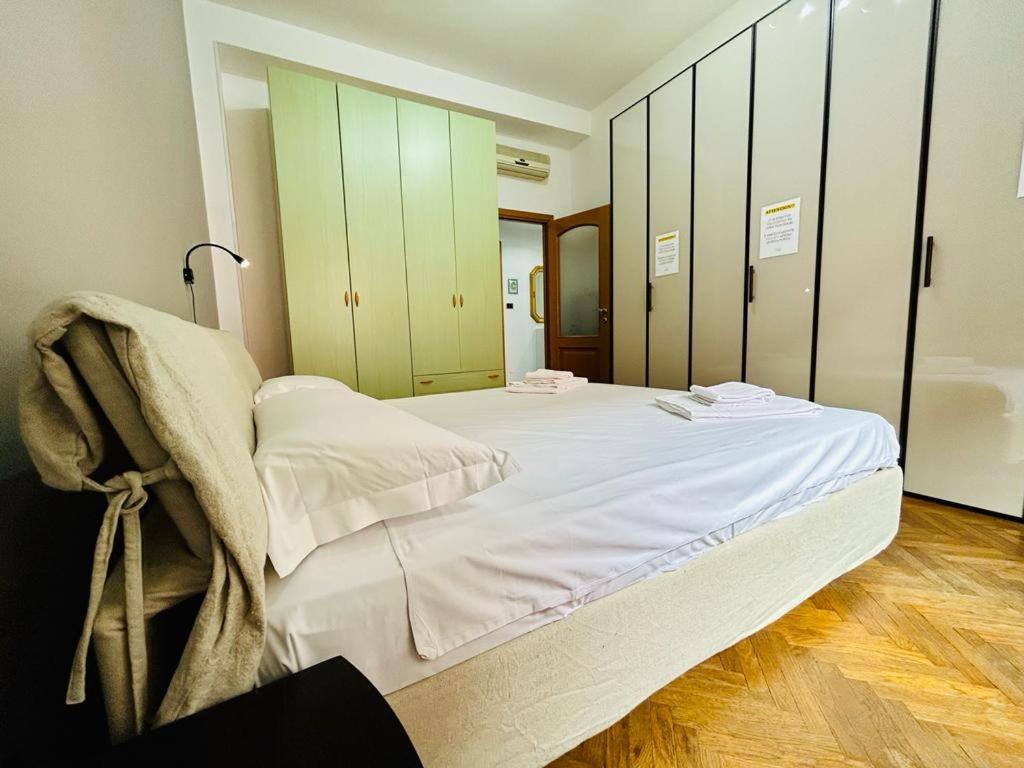 Apartment Kibilu - Via Valvassori Peroni Milan