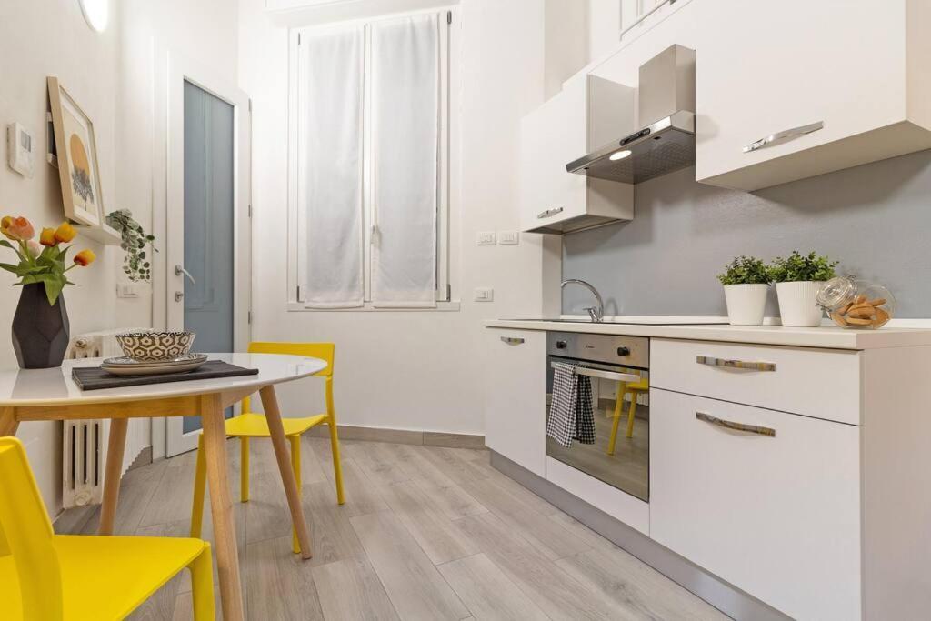 Moscova Moderno E Bilocale Con Soppalco Apartment