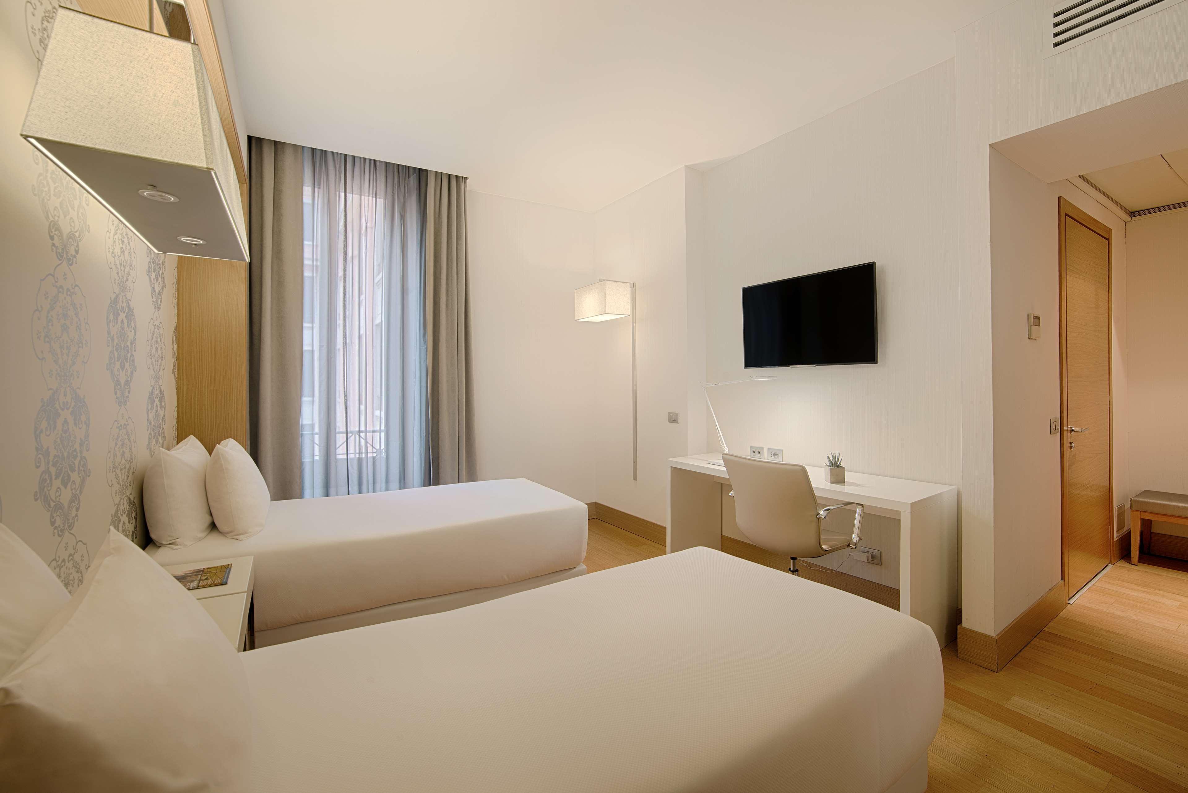 Nh Collection Touring Hotel 4*