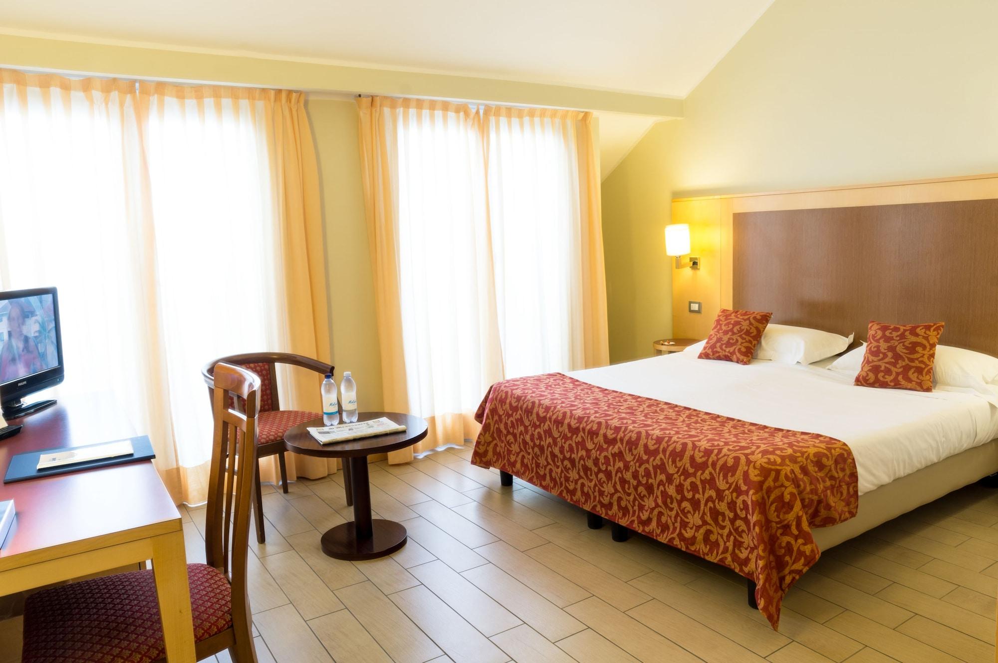 Hotel Mokinba Cristallo 3*