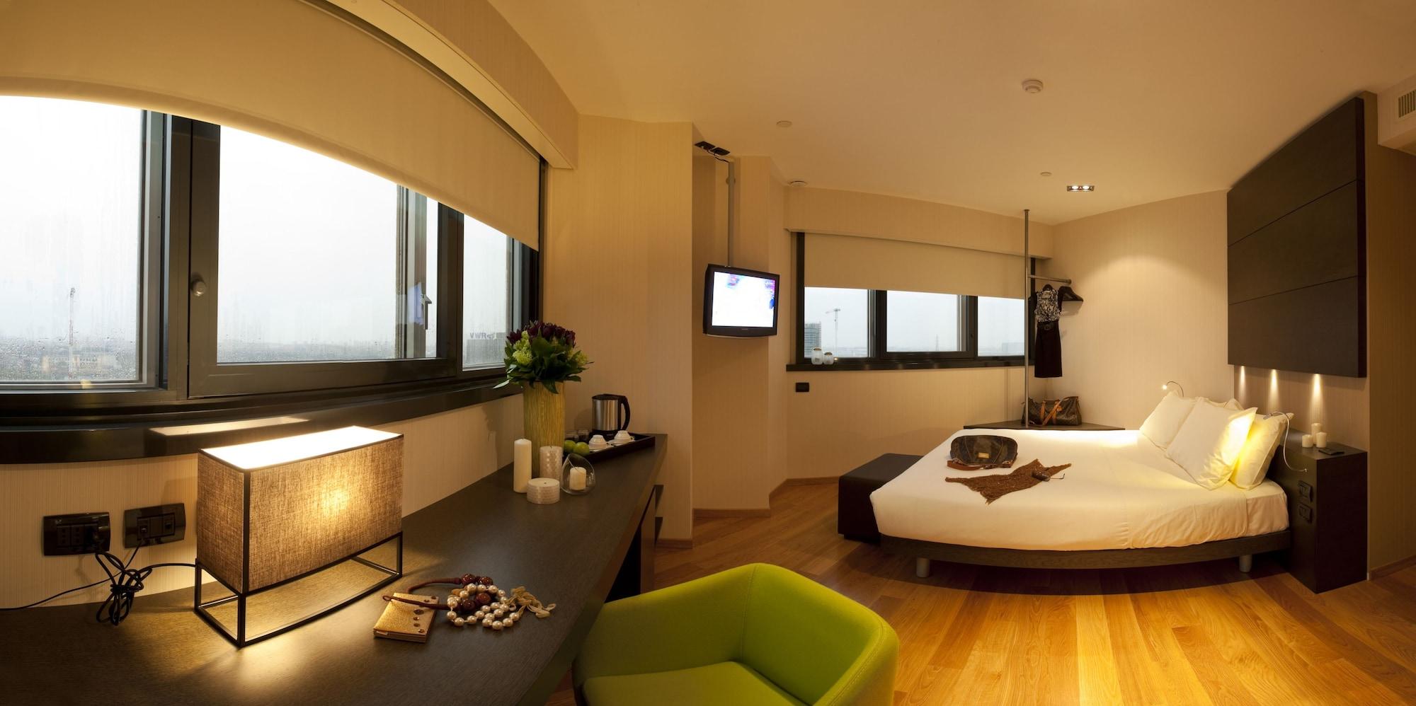 Western The Hub Hotel 4*