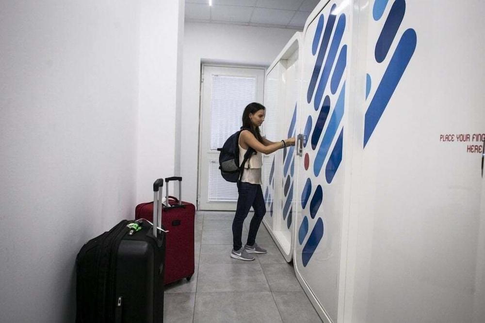 Hostel Ostelzzz Milan