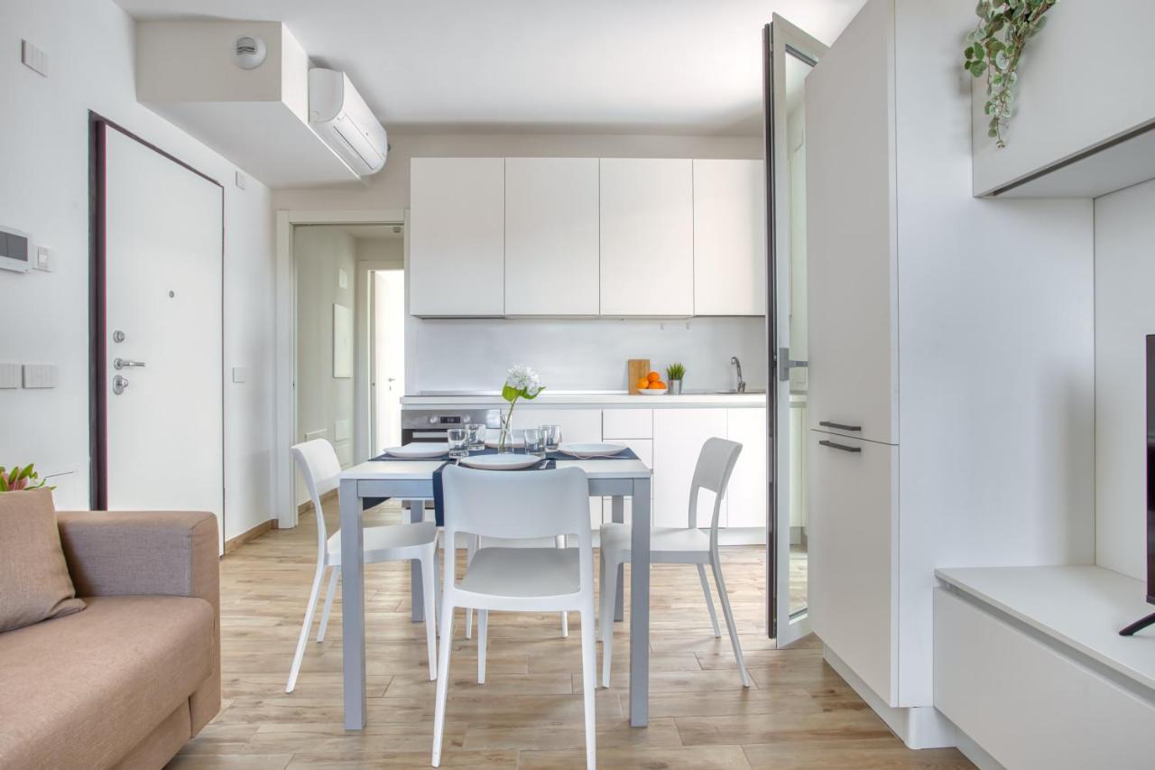 Apartment Just Urban Stays - Apartment With 90Sqm Terrace - Solari Milan