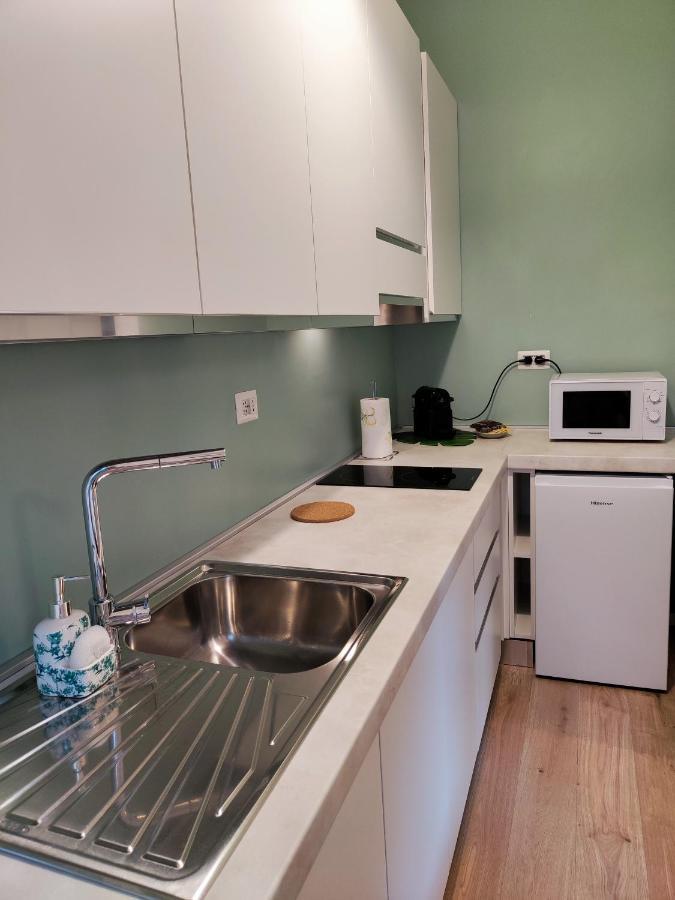 The Green Apt - Stylish And Confortable Large Studio Close To Metro Apartamento Milão