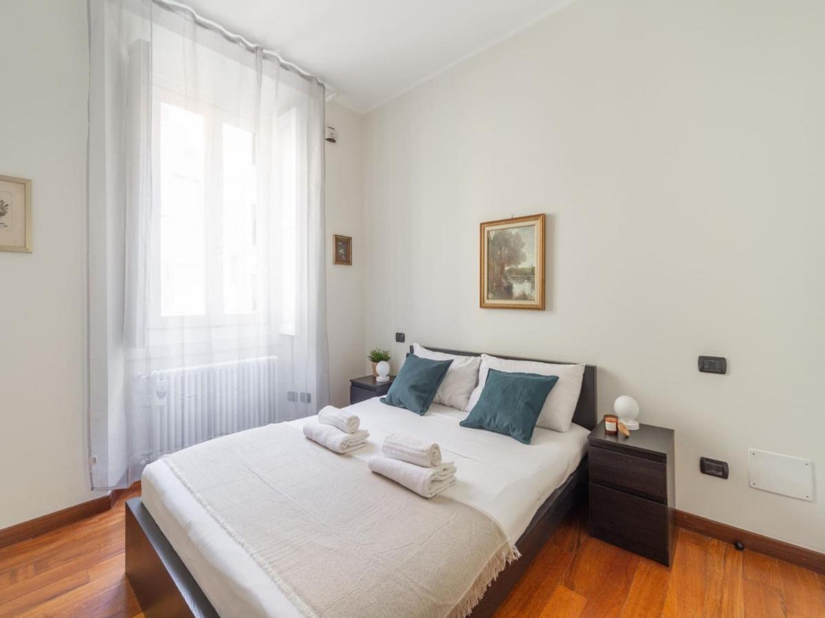 The Rent - Spacious Two-bedroom In Porta Romana Apartamento Milão