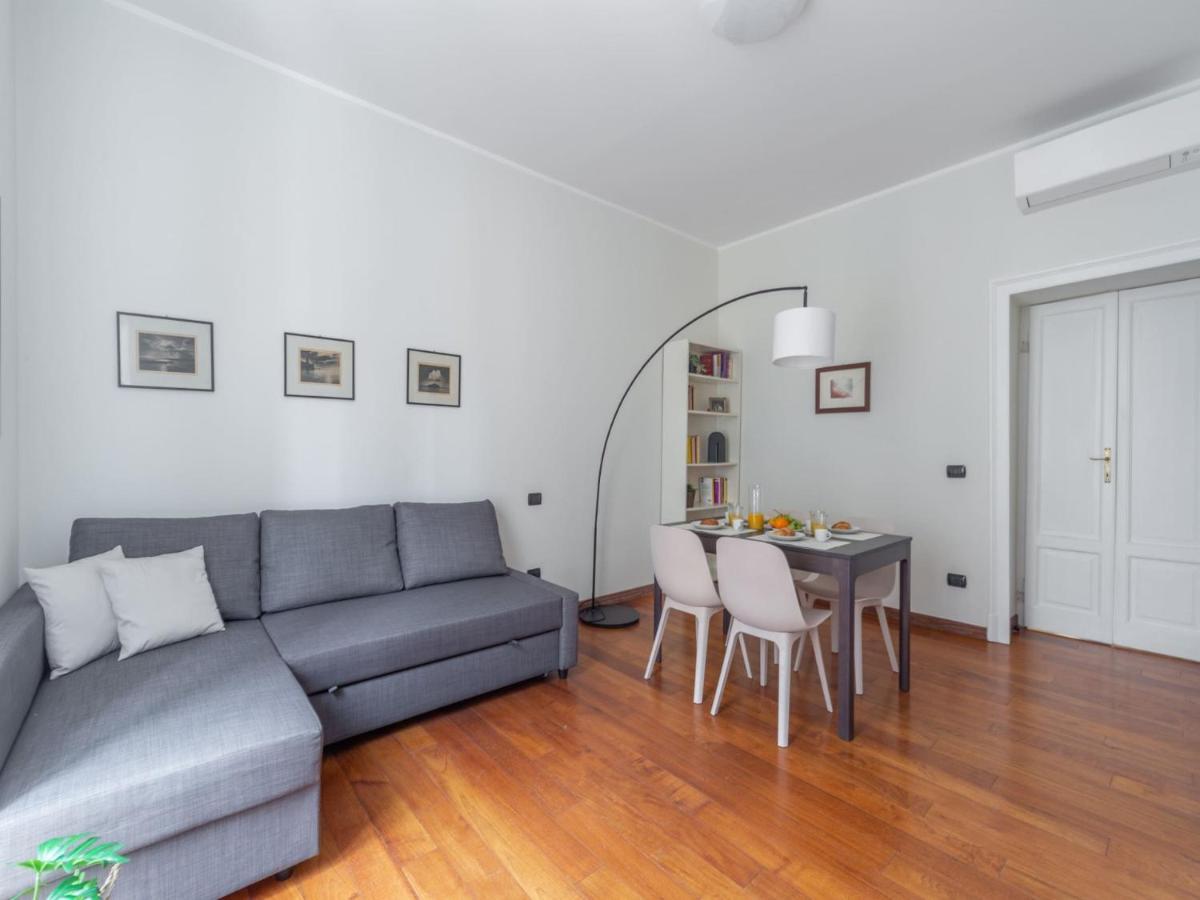 The Rent - Spacious Two-bedroom In Porta Romana Apartamento