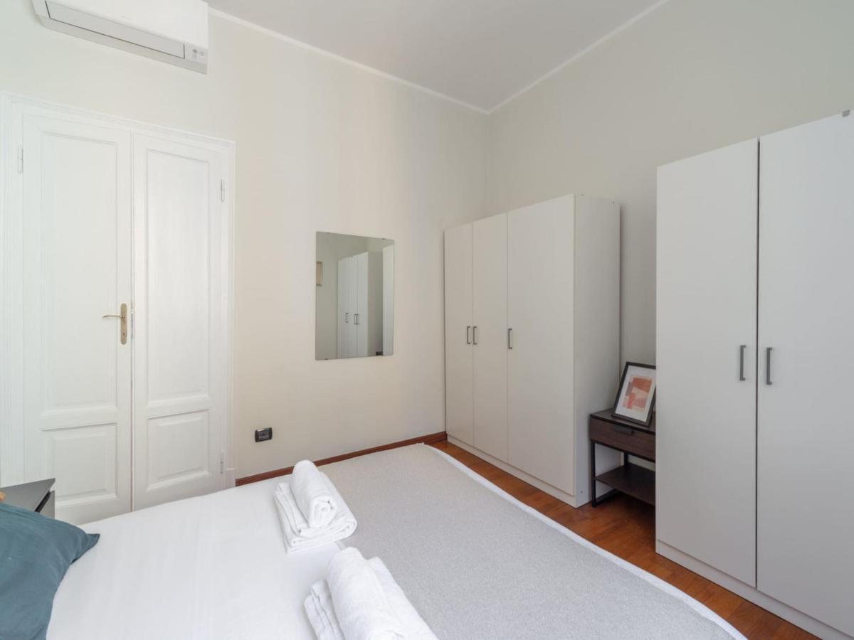 The Rent - Spacious Two-bedroom In Porta Romana * Milão