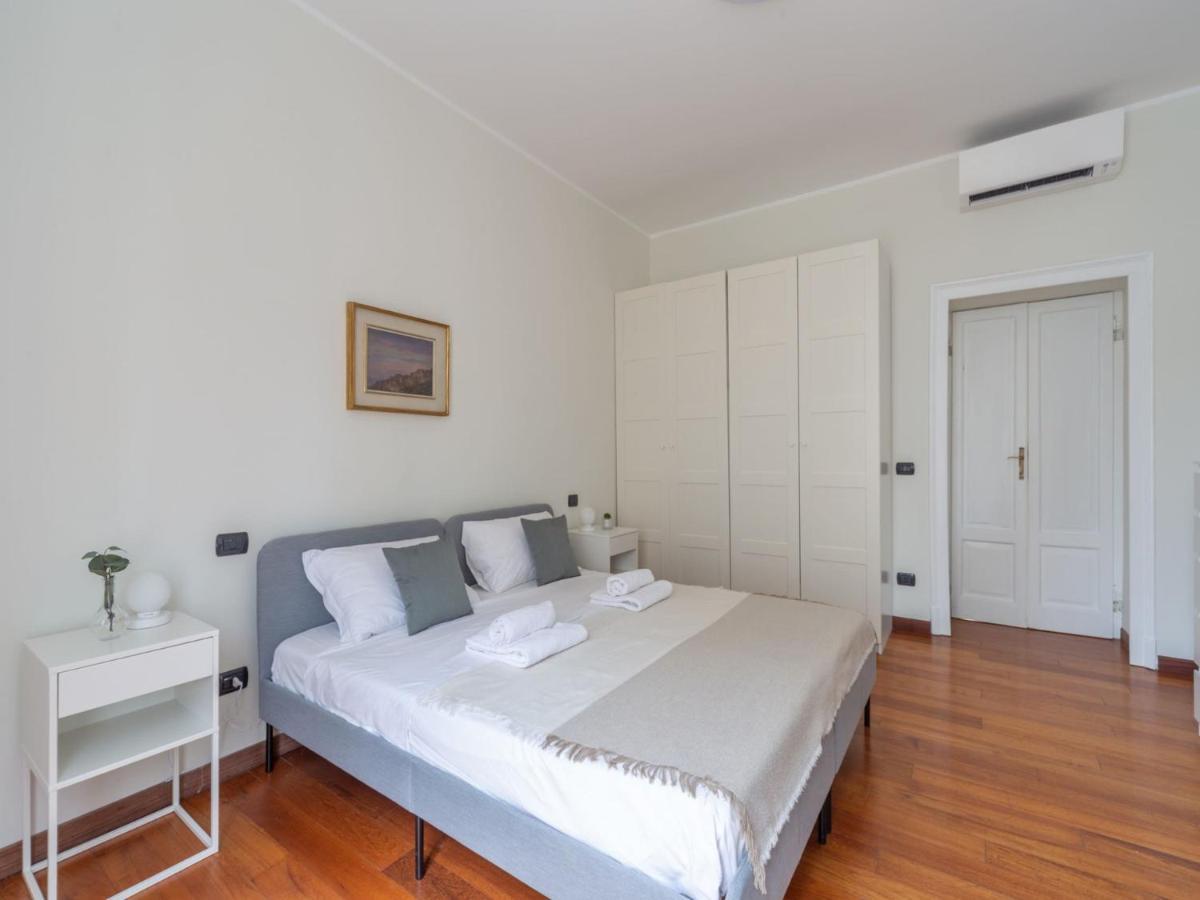 The Rent - Spacious Two-bedroom In Porta Romana * Milão