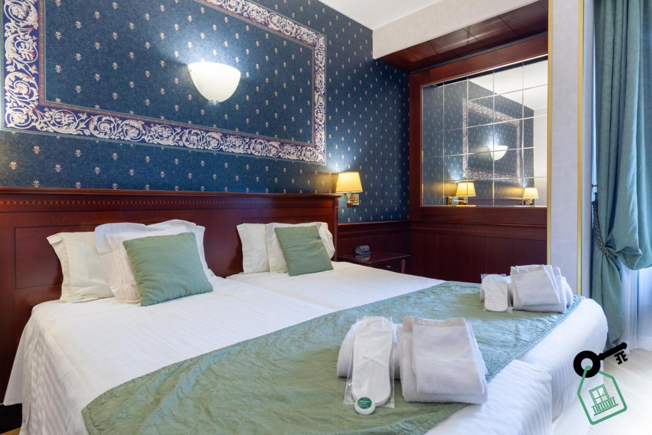Hotel Rooms Milano * Milan