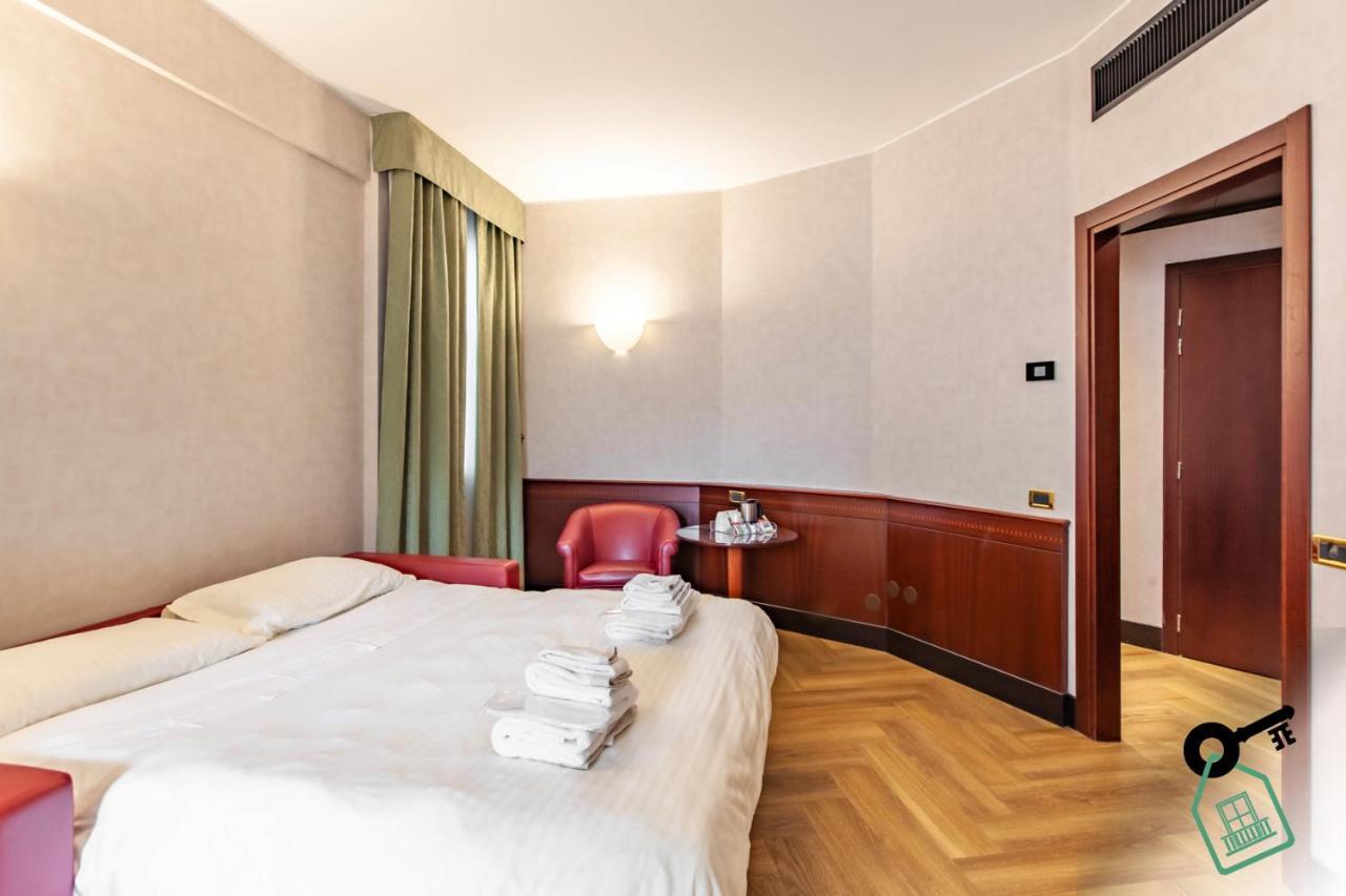 Hotel Rooms Milano * Milan