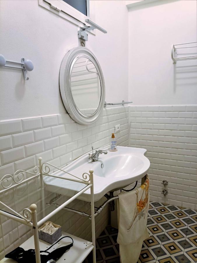 La Casa Dei Quadri Porta Venezia Apartment