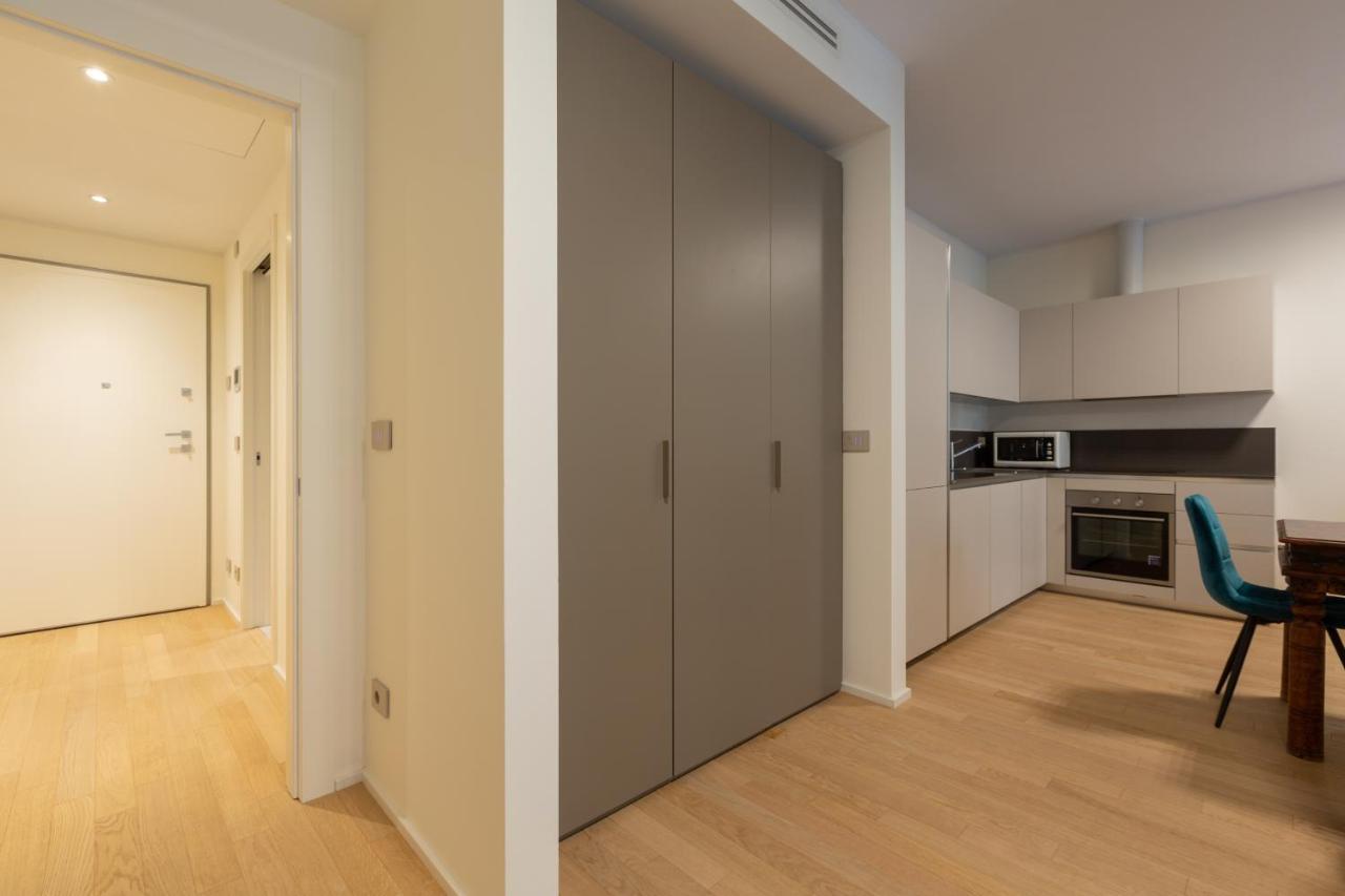Cozy Flat With Parking Apartment Milan