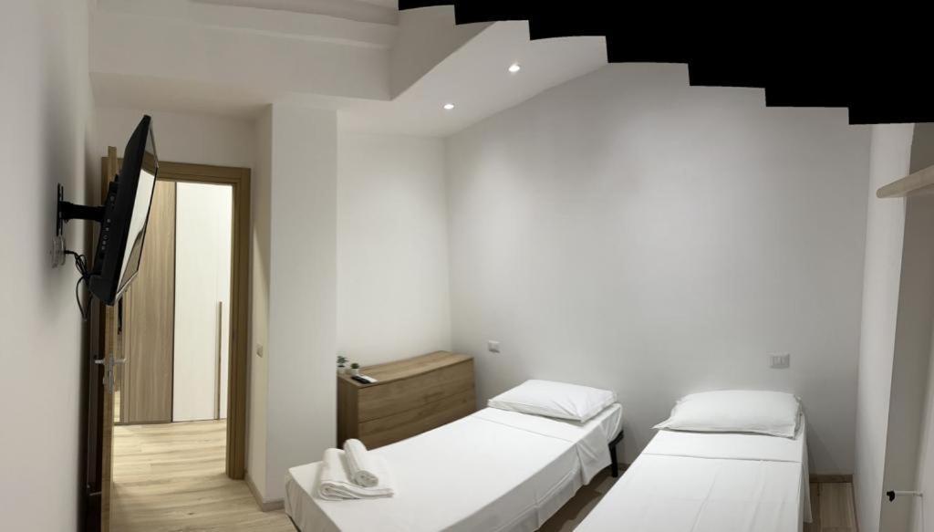 Apt. N. 1 Milan