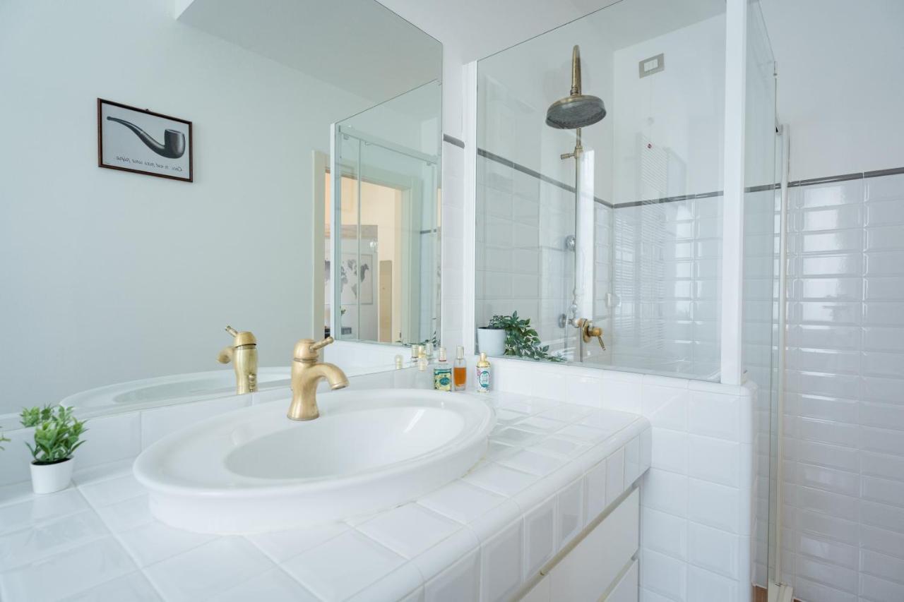 Cinque Vie Floor - Center Apartment